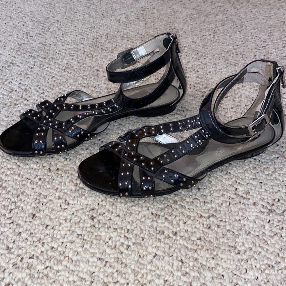 sandals - Picture 2 of 3